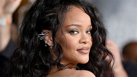 rihanna vita privata.